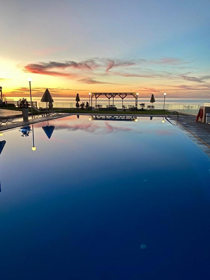 Nautica Hotel Apartments Stavromenos エクステリア 写真