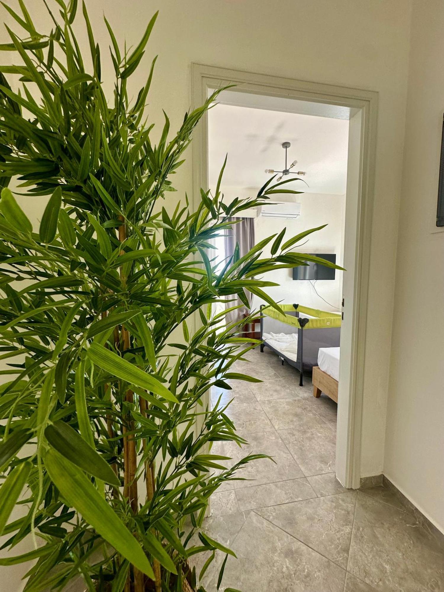 Nautica Hotel Apartments Stavromenos エクステリア 写真